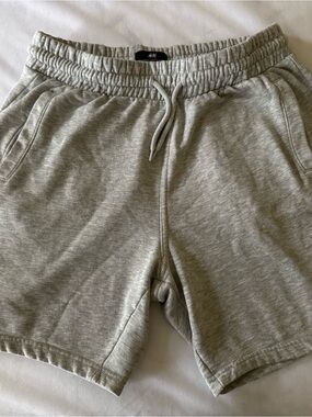 H&M Men's Heather Gray Elastic Waist Sweat Shorts
